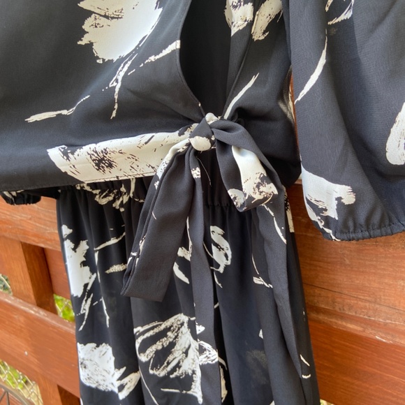 Vintage faux wrap dress! - Picture 3 of 5